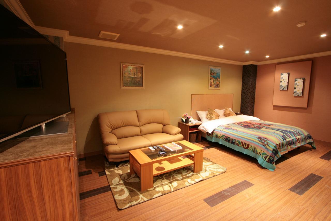 Hotel Sari Seki Inter (Adults Only) Kameyama Esterno foto